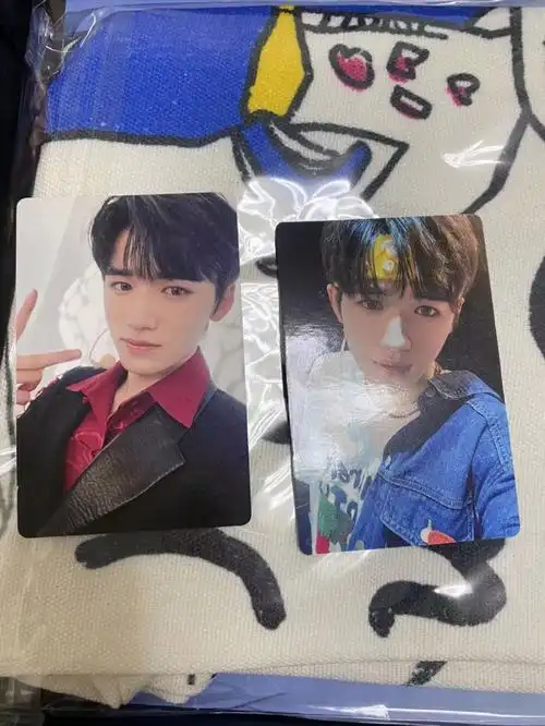 出宋亚轩绝配卡西装卡