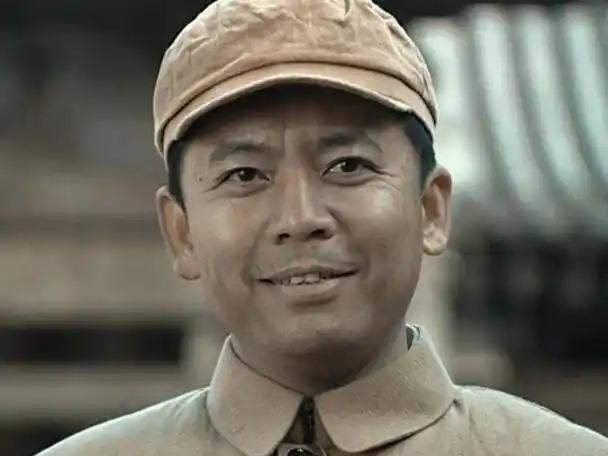 演员范雨近照(平平淡淡才是真赵政委真的是活明白了)