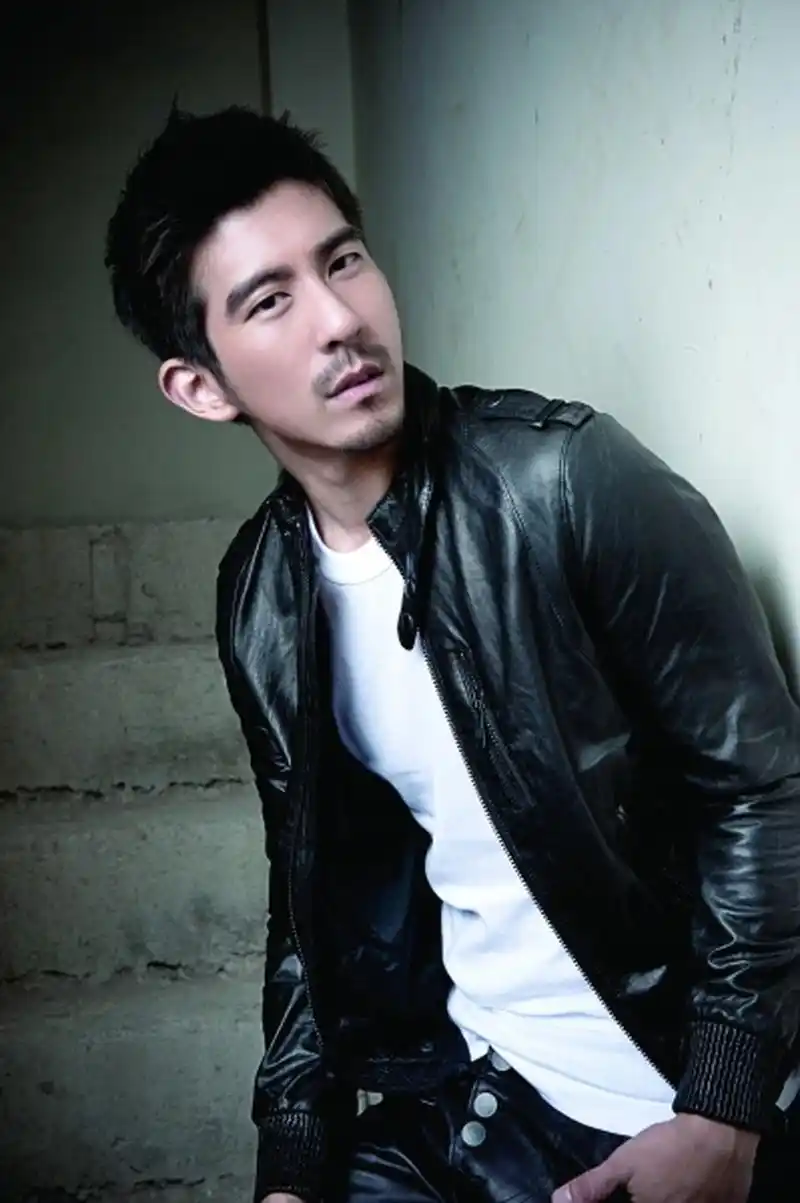 今日热点#【那年今日出生的名人们】1983年,台湾男演员修杰楷出 ..