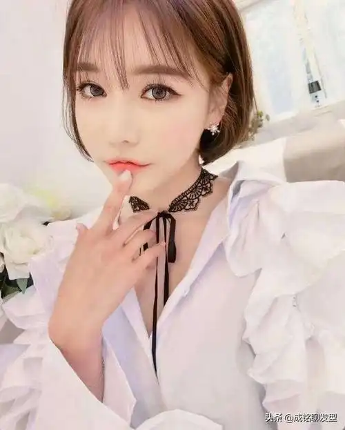 发型圆脸的女生适合怎样的刘海脸大脸圆的女生适合什么发型另求推荐