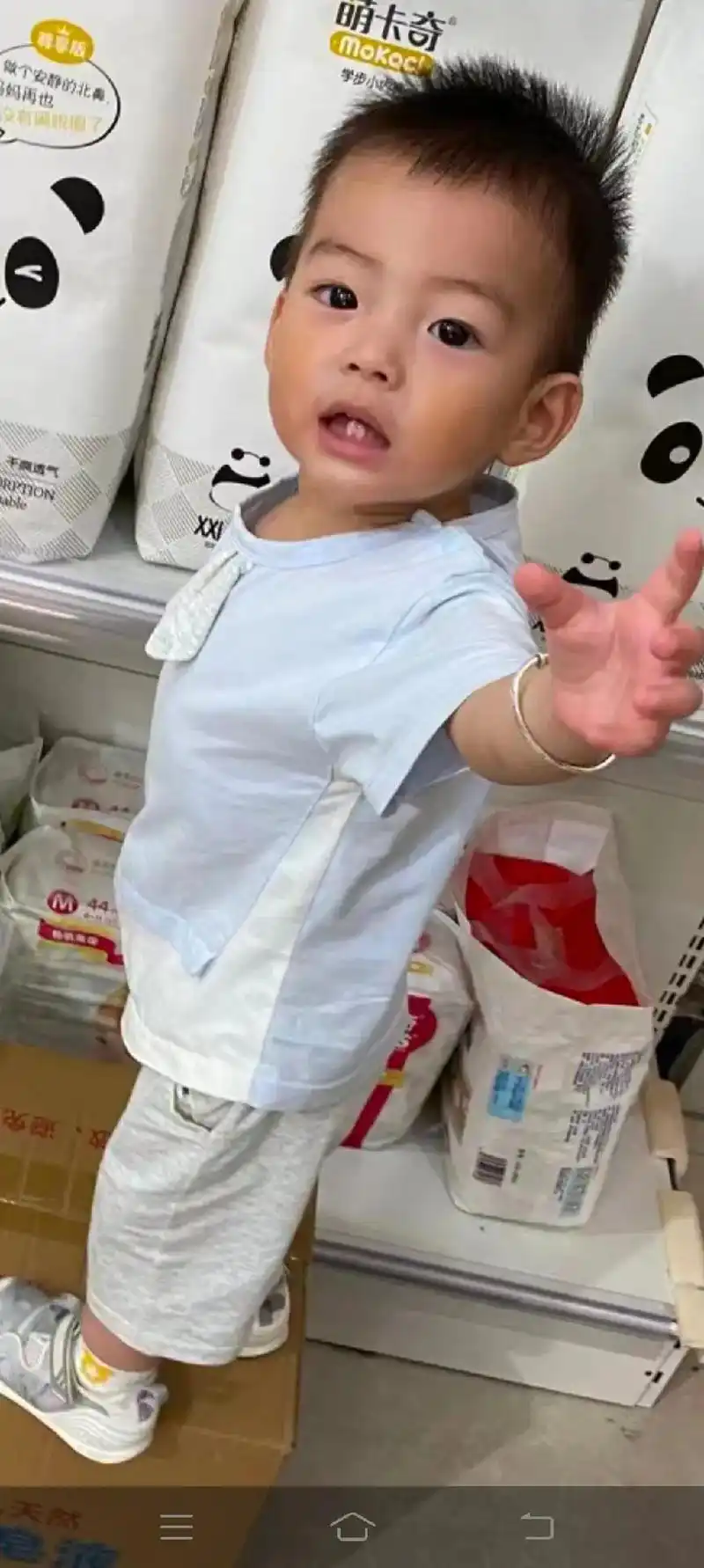 我家宝贝孙快1岁三个月了#调皮捣蛋的小家伙 #小孩子的快乐总 - 抖音