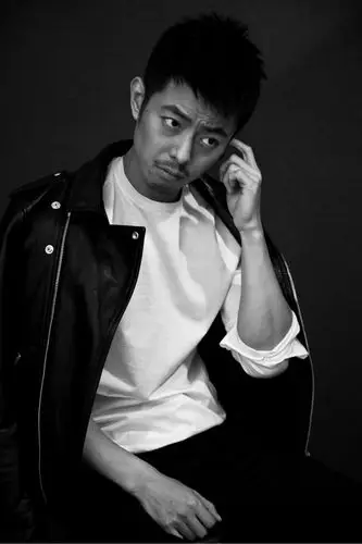 柳明明黑白写真曝光极简熟雅质感十足