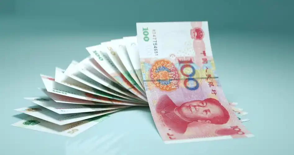 2020年的时候,澳矿企与中国多个企业陆续达成协议,铁矿石交易使用人民