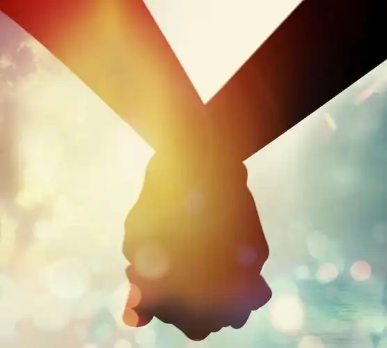 夜雨丨周成芳牵了手就是一辈子