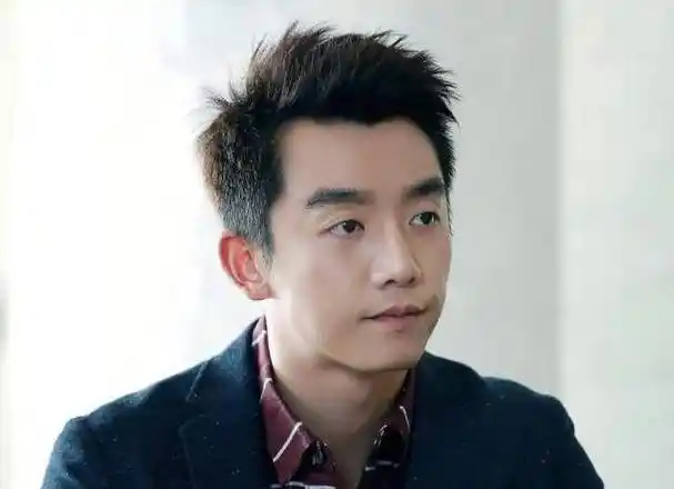 郑恺出道十三年,半数作品都是花心渣男,被称"渣男祖师爷"