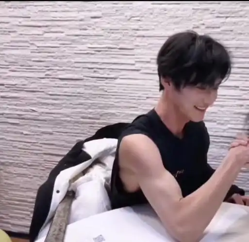 周柯宇小太子周蛋妞是真男人