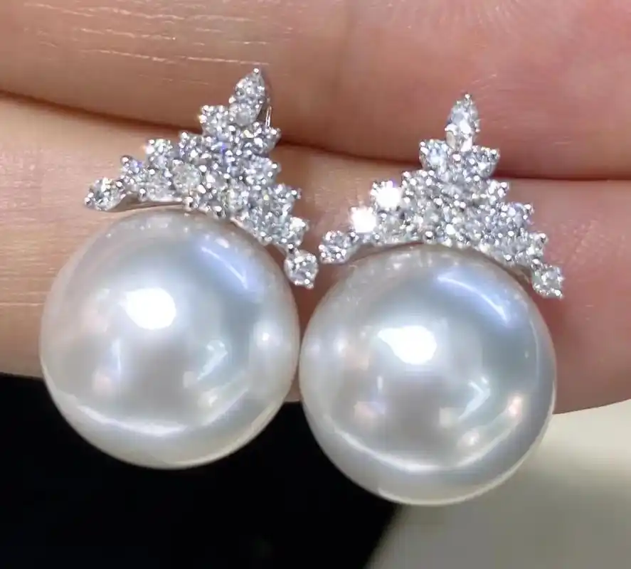 18k金钻石澳白珍珠耳环1213mm