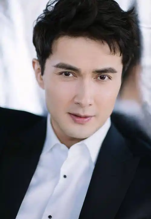 正能量演员高伟光穿搭来喽,男票学会了很爷们_西装_版型_风格