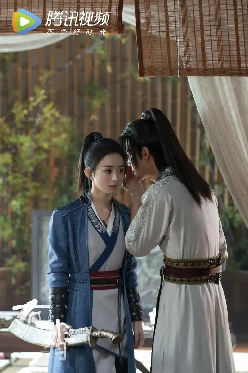 赵丽颖新闻210117小有又带着大批有翡花絮及剧照走来今天也是沉迷周翡