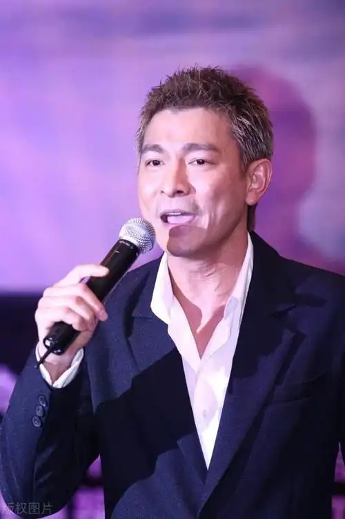 天王刘德华的一生你知道多少?揭秘天王的真面目