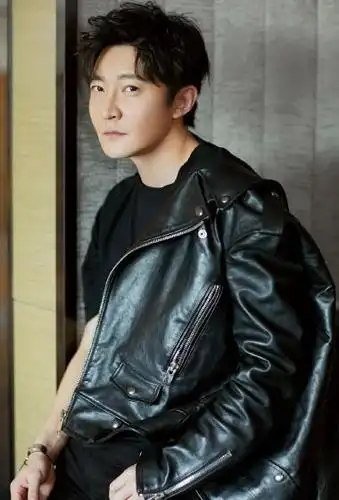 郭京飞夹克风沉稳帅气写真39
