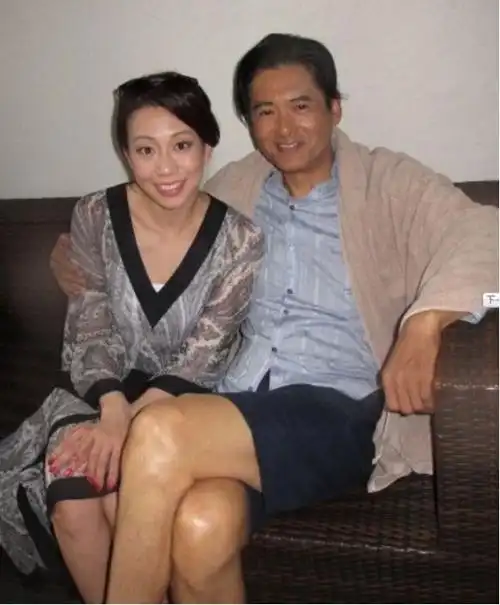 外貌平平从未走红,林青霞说她是难得的女人,与周润发恩爱30年