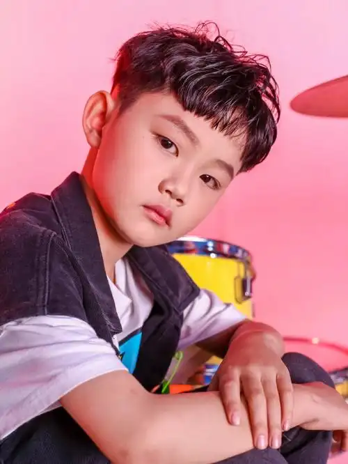 帅不帅你们说了算_萌宝贝高端儿童摄影攻略_娱乐_明星娱乐资讯