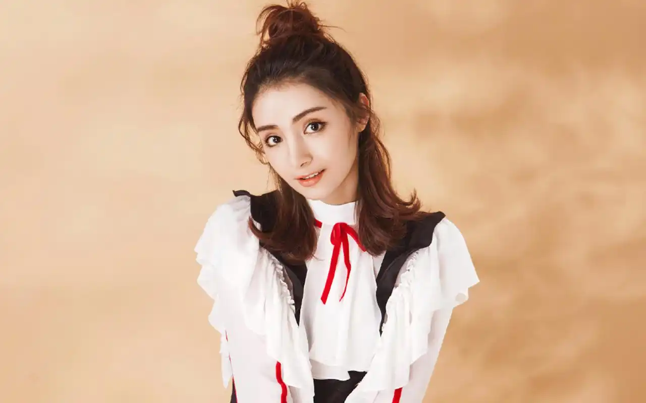 麦迪娜甜美写真图片桌面壁纸高清大图预览1920x1200_大陆明星下载_美