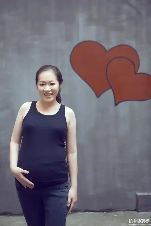 满满的幸福感~胖妈31周大肚照分享~~-孕晚期(29-40周)-准妈妈论坛