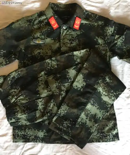 中国武警40余年的作训服变迁史_迷彩_年代_装备