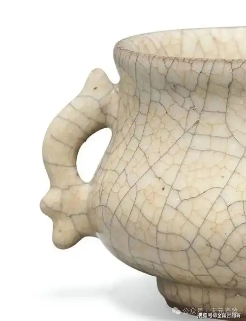 宋代哥窑官窑簋式炉鉴赏