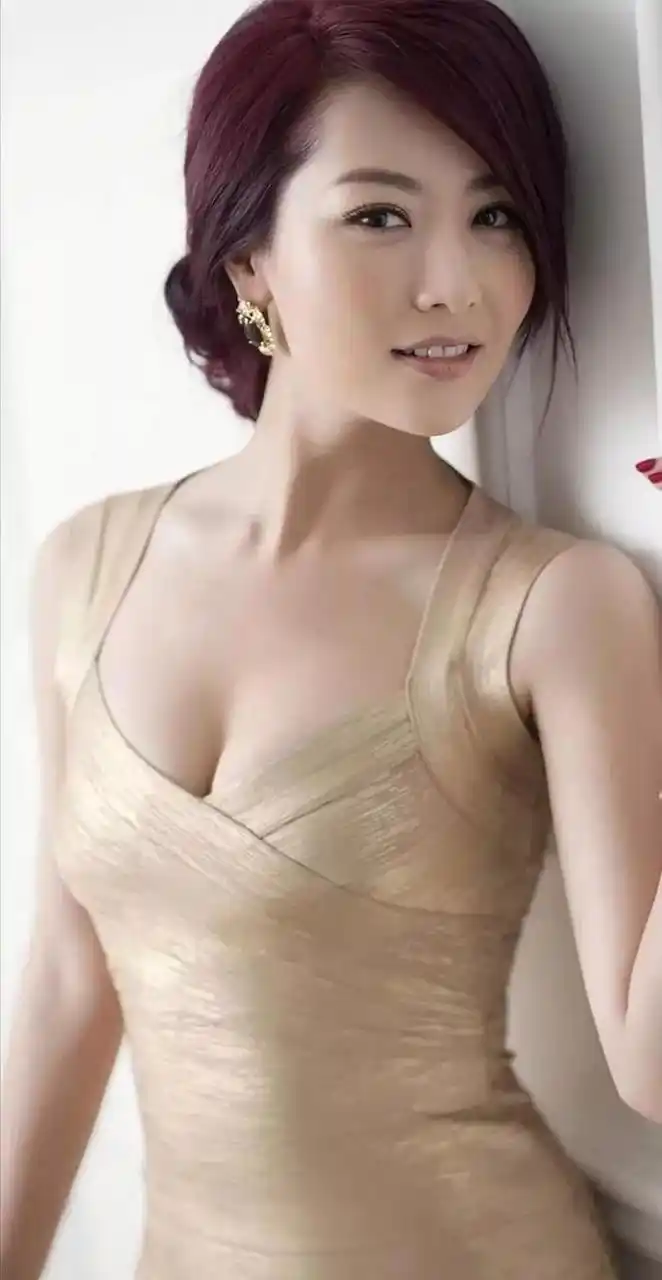 勾魂摄魄——白冰#明星生图大赏# #我们都爱聊八卦# #娱乐