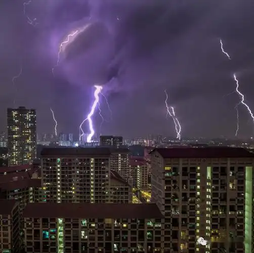 美炸了新加坡罕见绝美闪电图刷爆朋友圈
