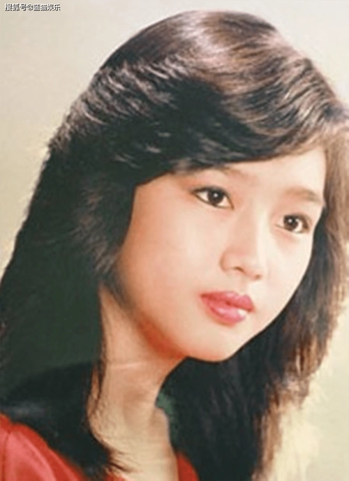 老公藏了她23年,近50岁冒险生女,刘德华老婆用隐忍换得苦尽甘来