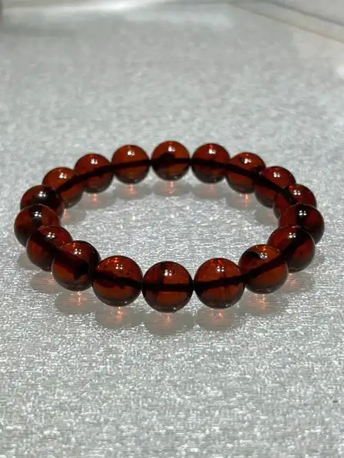 血珀手串求鉴定真假