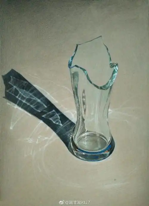 超逼真立体玻璃杯彩铅画教程 立体的破损的玻璃杯画法 玻璃质感怎么画
