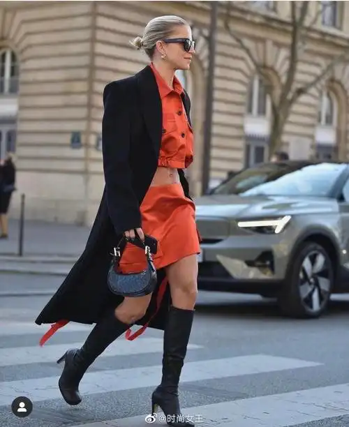 欧美时尚达人们的街头look更新|具有层次感的混搭和色彩搭配