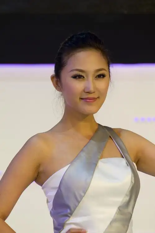 大量新鲜出炉的长沙车展美女