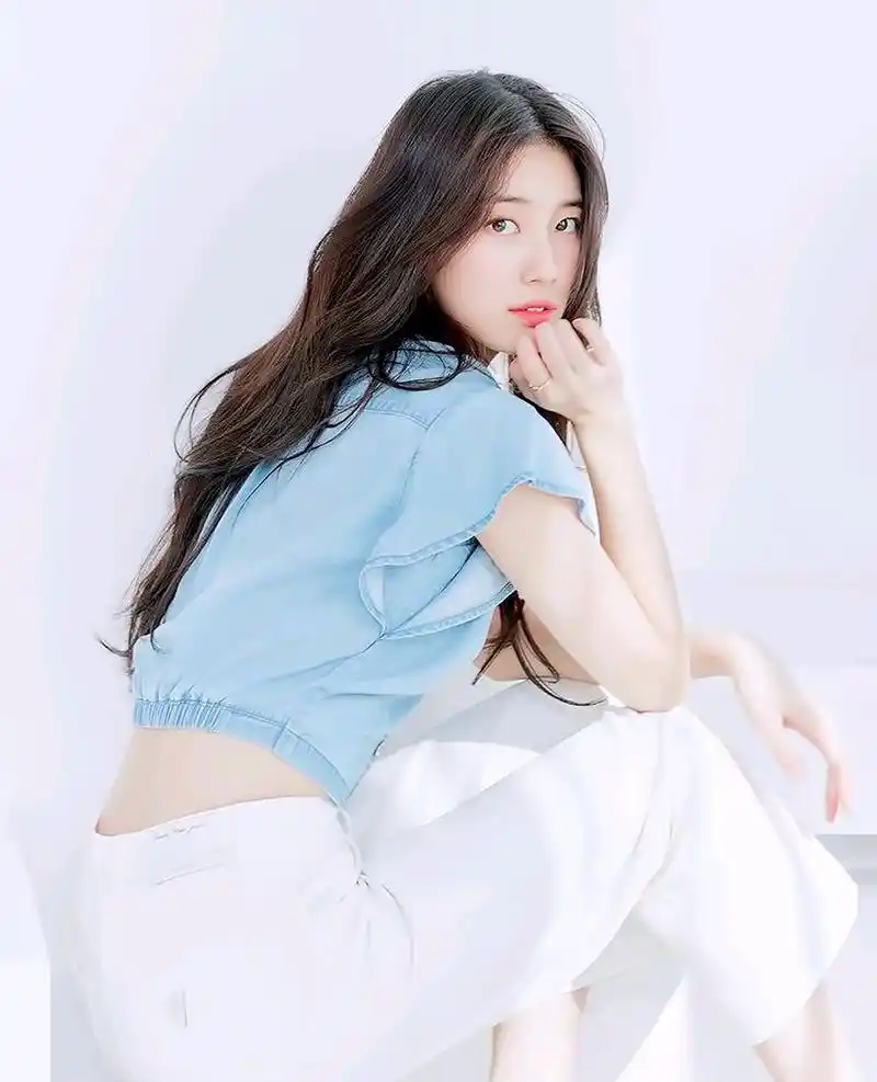 国民初恋冻龄的美貌,裴秀智最新写真集