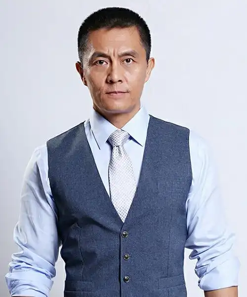 常戎,1963年4月7日出生于云南省昆明市,男演员,于电影学院