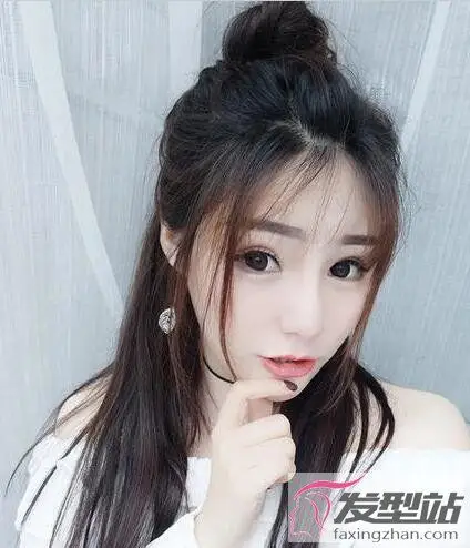 直发适合扎半丸子头吗 这样扎时尚活泼超显嫩