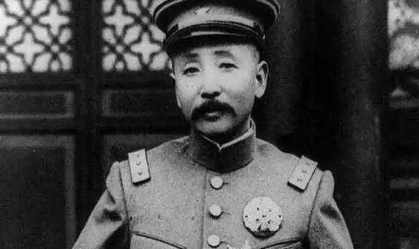 张作霖拉起了一支保安队,首战土匪海沙子,两人用绿林方式赌输赢