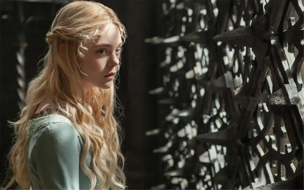 电影《沉睡魔咒》性感女星安吉丽娜 朱莉人物剧照高清图片桌面壁纸