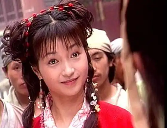 当然,李绮红不得不说的还有在《绝代双骄》中饰演的小辣椒了!