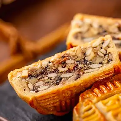 自制五仁月饼:真材实料的好味道(含五仁馅料做法)