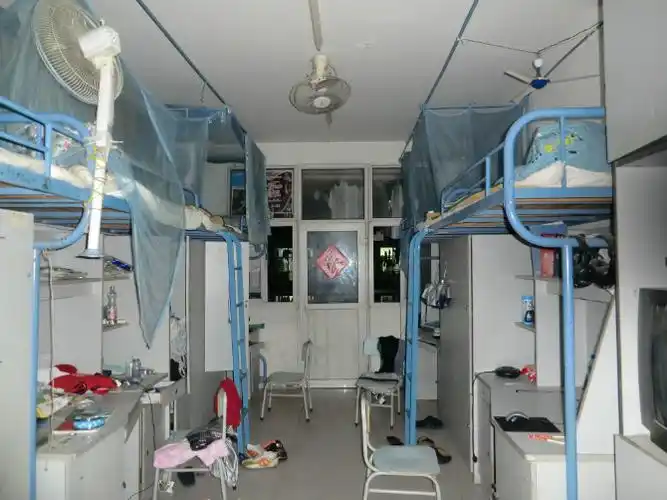 食宿条件怎么样? 2 2009-07-10 安徽财经大学的宿舍条件怎么