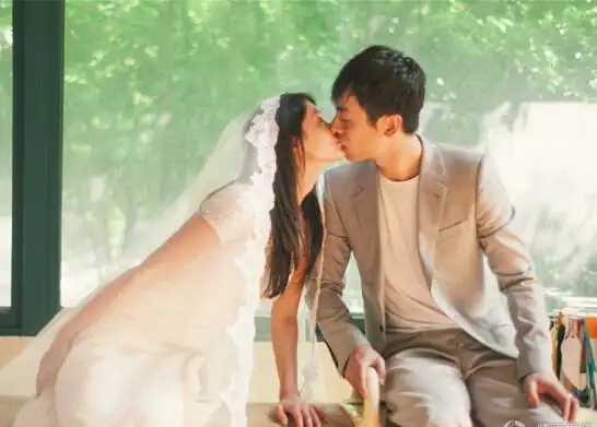 沈佳妮朱亚文婚纱照 文艺清新又甜蜜-薇晴结婚网