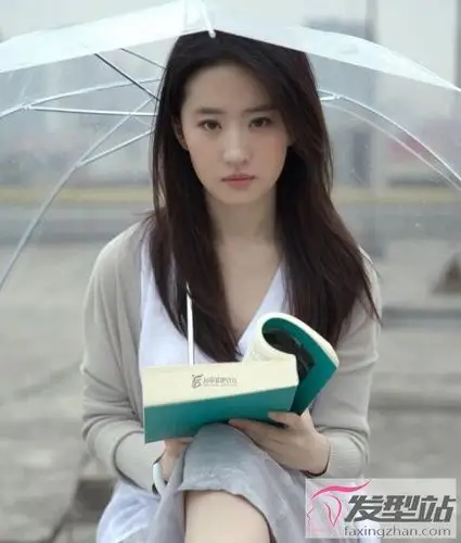 直发剪什么发型好看 层次感剪裁更洋气显嫩