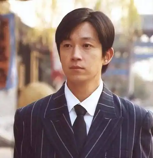 意气风发的潘粤明,冰清玉洁的董洁,都毁在了这场"分手大战"里_表演