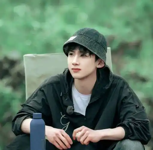 男生头像 | 白敬亭