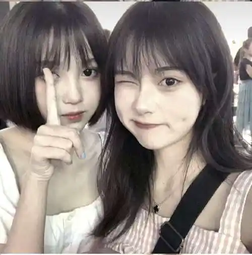 你和冰淇淋一样甜. 闺蜜头像拿图吱声