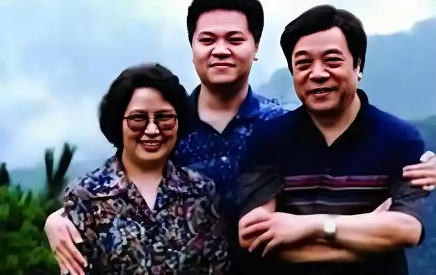 摊牌!与赵忠祥生孩子?董卿积极回应,这次不会原谅她了|综艺|央视主持