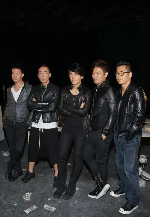 陈小春谢天华披荆斩棘,同框引发"古惑仔"回忆,港风魅力仍不减