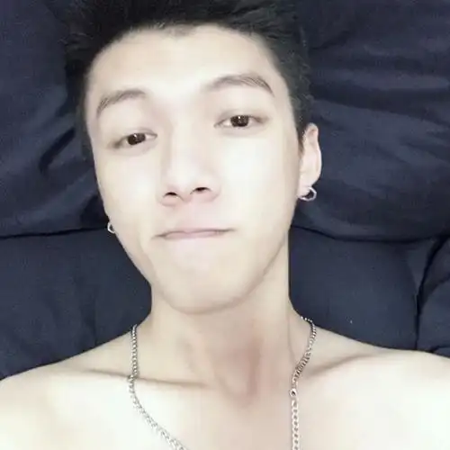 戴铁链子的社会人头像