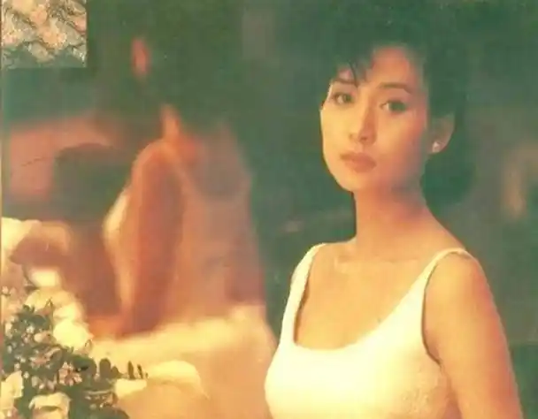 原创她港姐出身被男友劈腿拒做赌王的五姨太如今身价超5亿