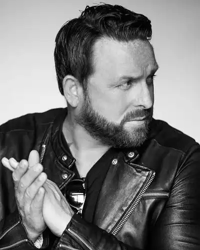johnny reid makes   stop in red deer on his revival tour
