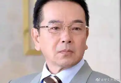 所以男演员年轻时不红不要紧,老了说不定在爹味上可以胜出.