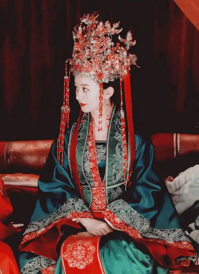 唐朝结婚为什么穿绿色