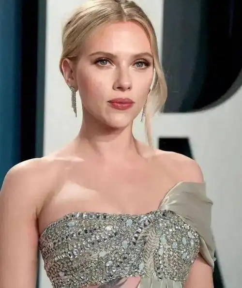 最新排名2024好莱坞5位性感女星揭晓了绯红女巫冲进前3