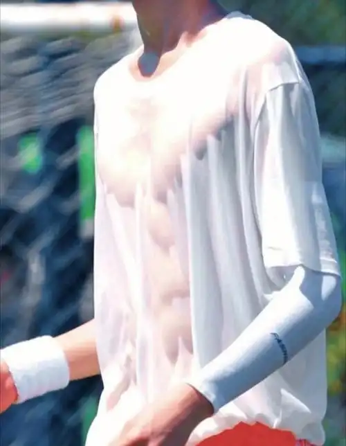 时代少年团腹肌照每一处都是心动狙击